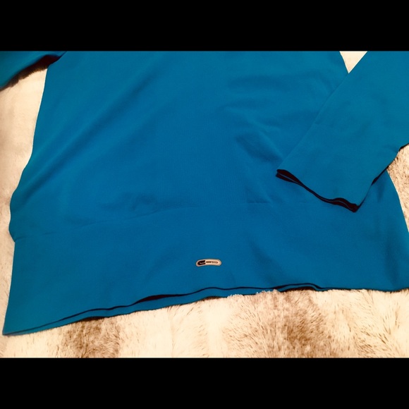 PUMA shirt/ medium/ like new - Picture 5 of 6